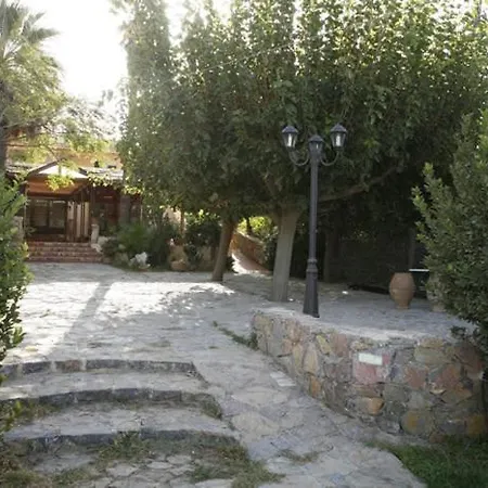 Akti Damnoni