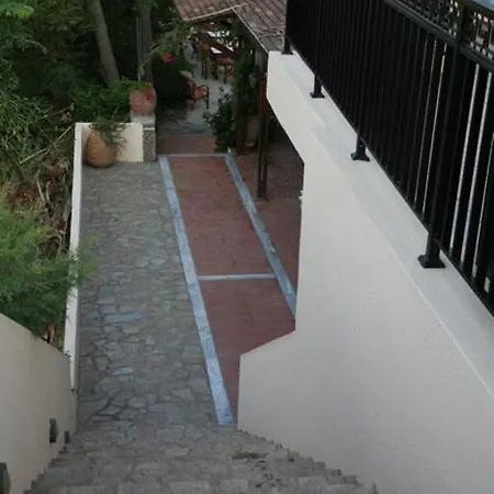 Lejlighed Akti Damnoni